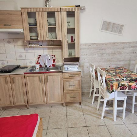 Orsi Apartman / Vendeghaz Kecskemét Exteriér fotografie