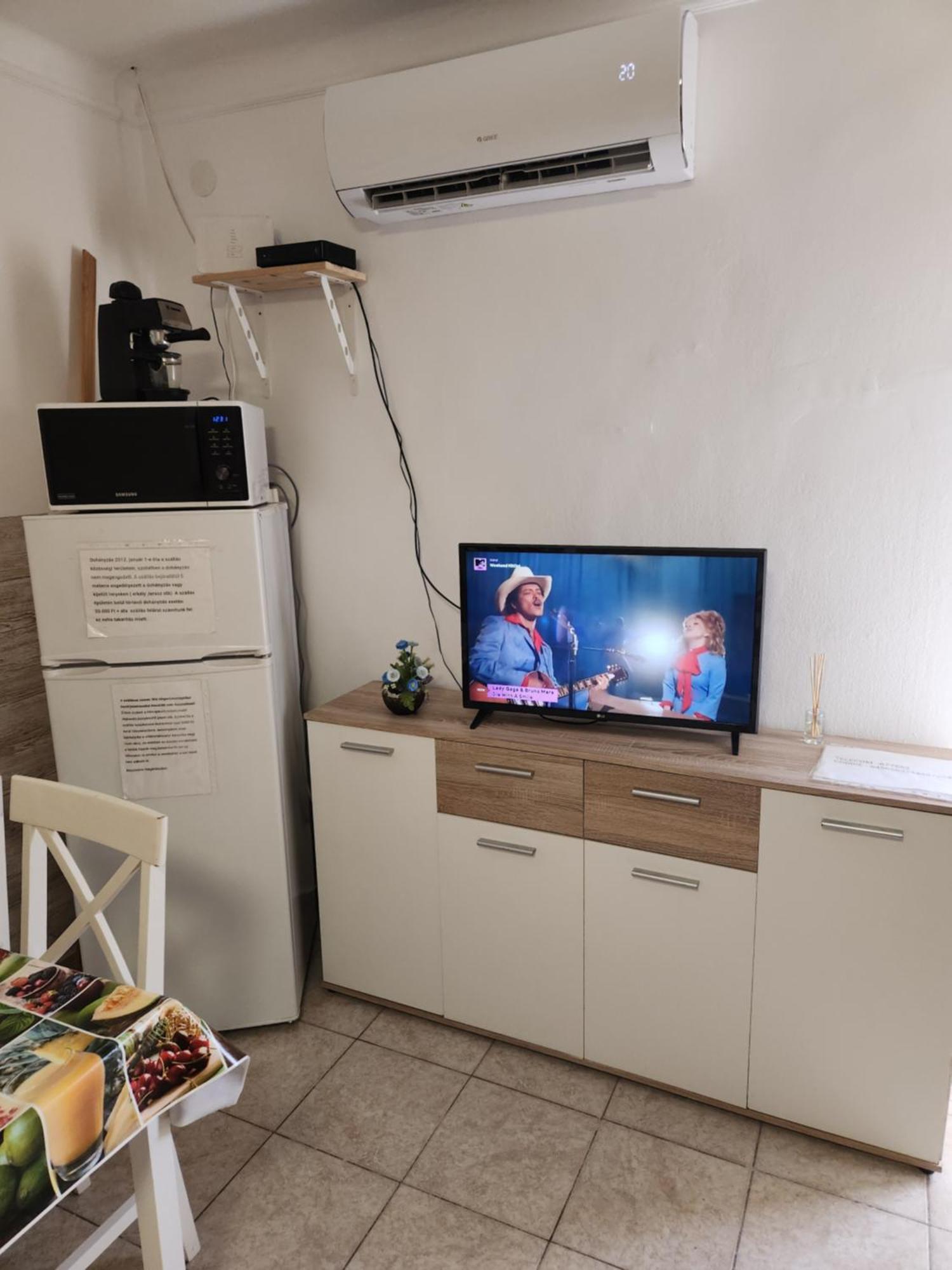 Orsi Apartman / Vendeghaz Kecskemét Exteriér fotografie