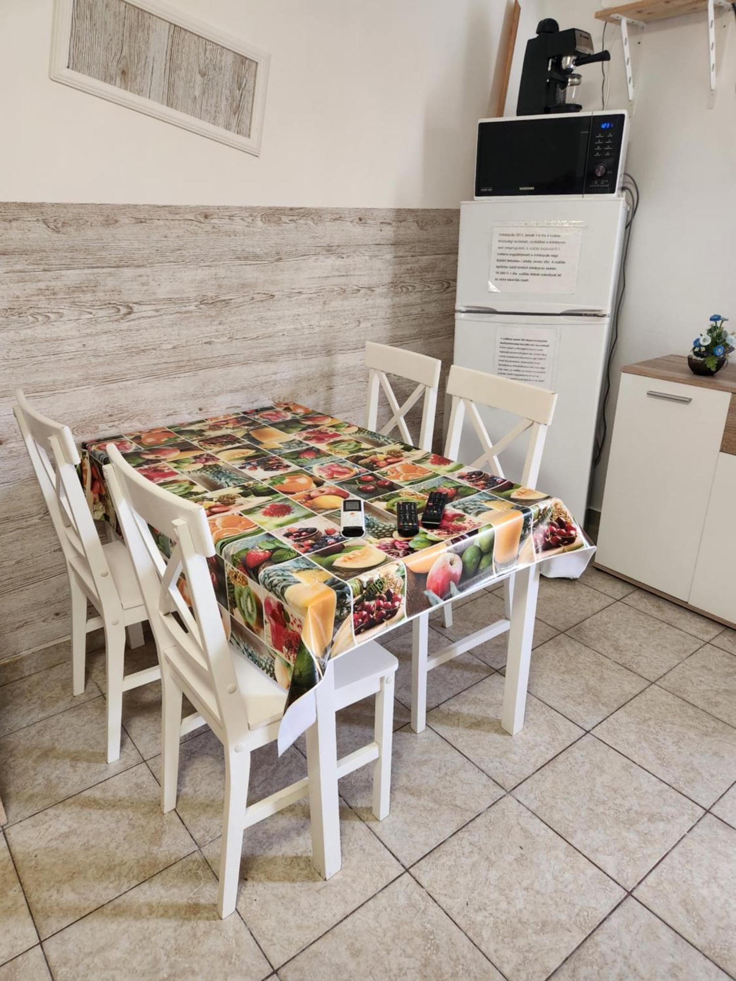 Orsi Apartman / Vendeghaz Kecskemét Exteriér fotografie