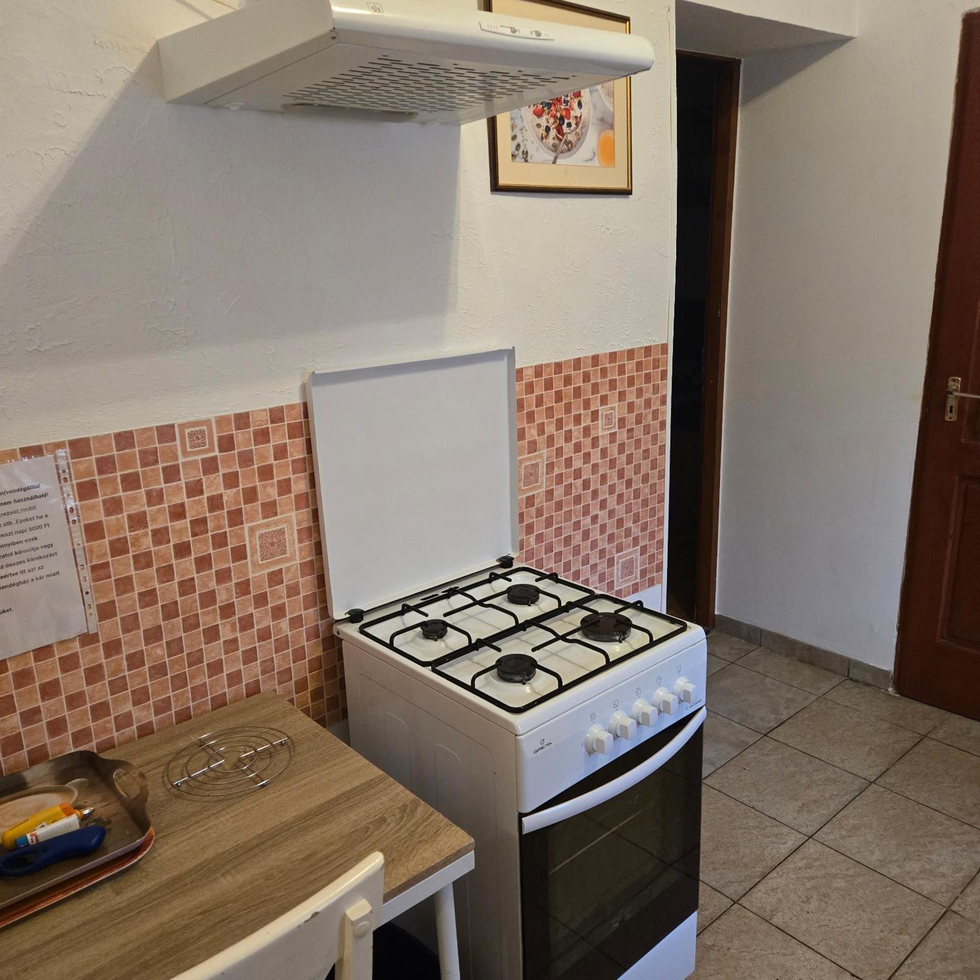Orsi Apartman / Vendeghaz Kecskemét Exteriér fotografie