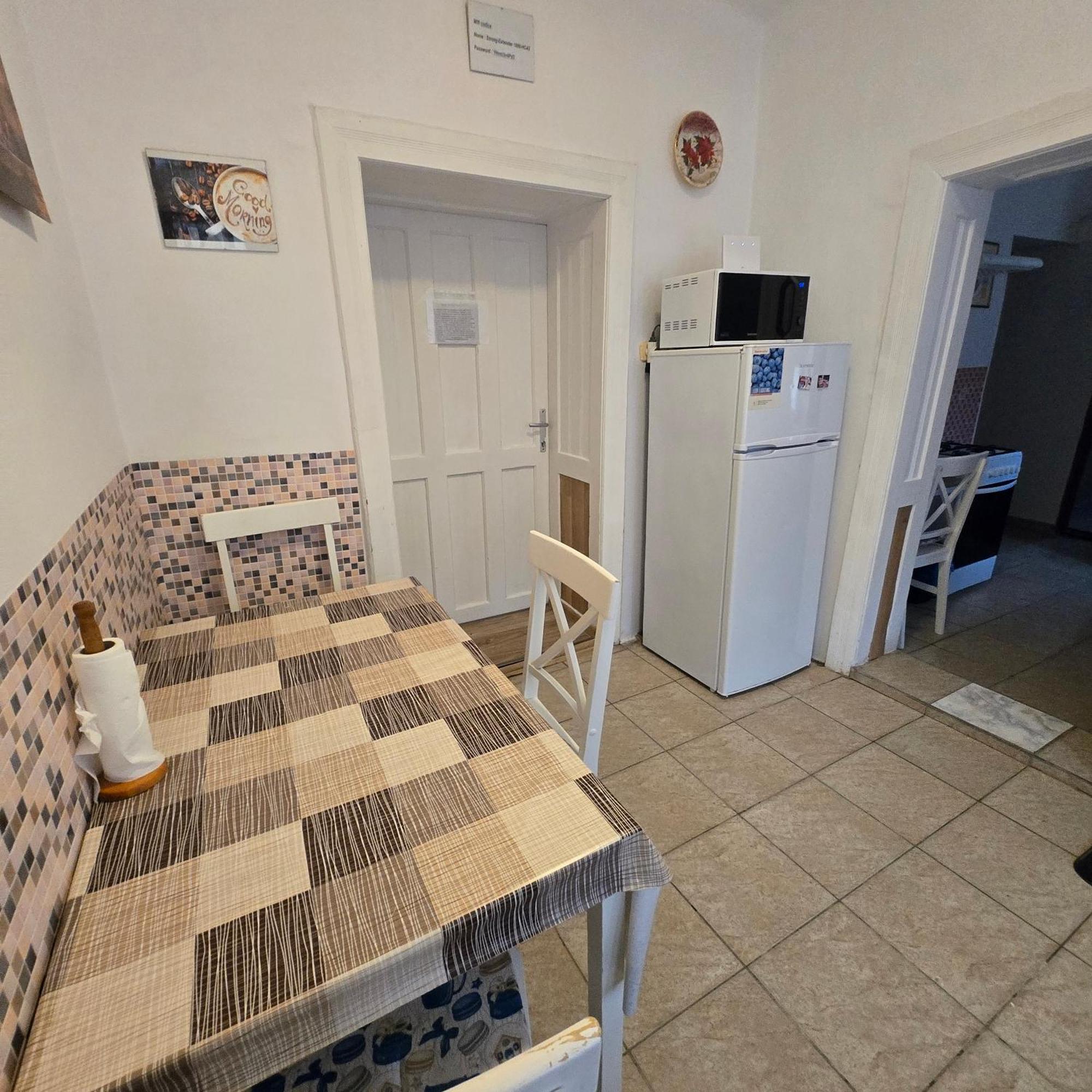 Orsi Apartman / Vendeghaz Kecskemét Exteriér fotografie