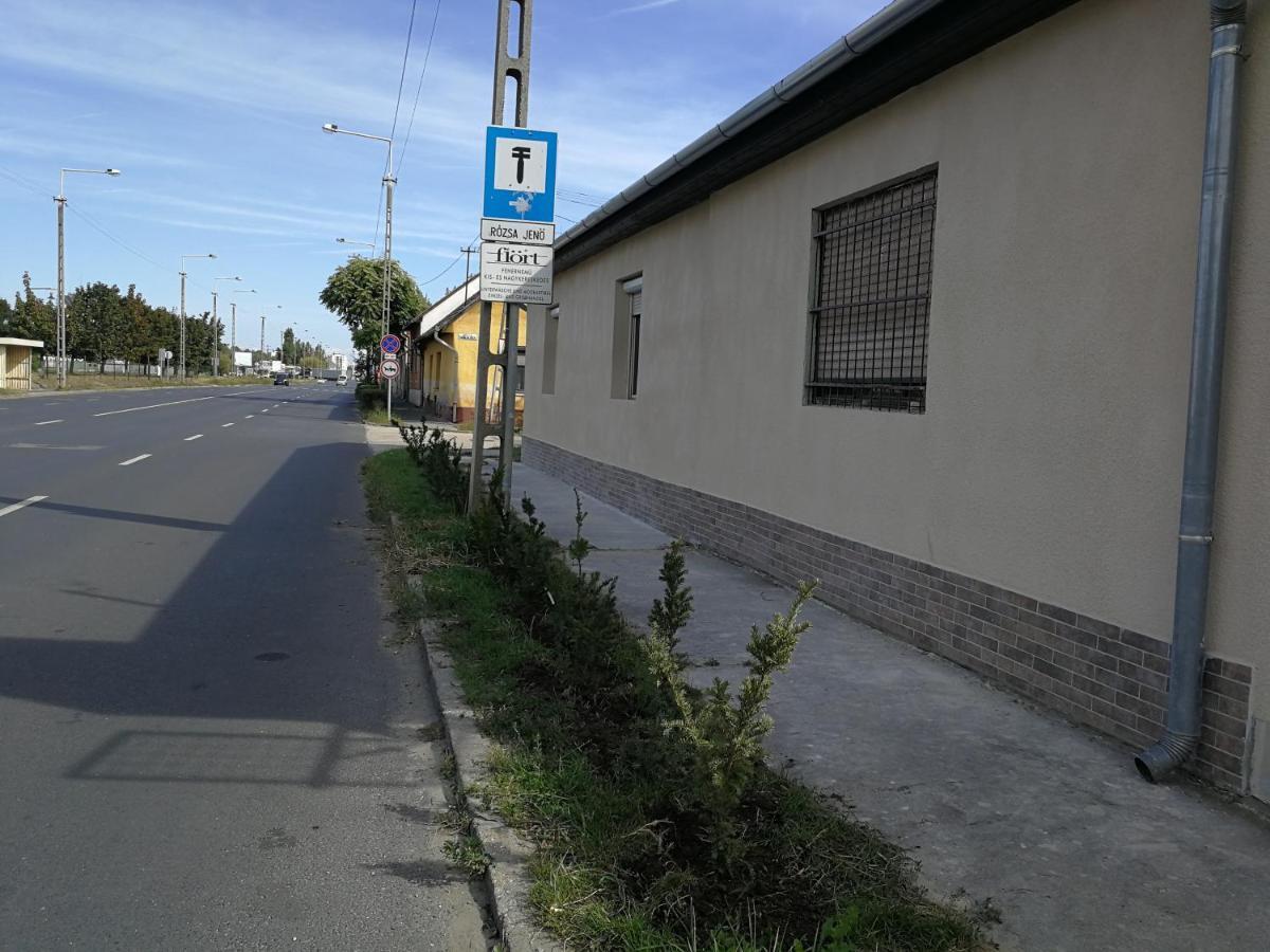 Orsi Apartman / Vendeghaz Kecskemét Exteriér fotografie